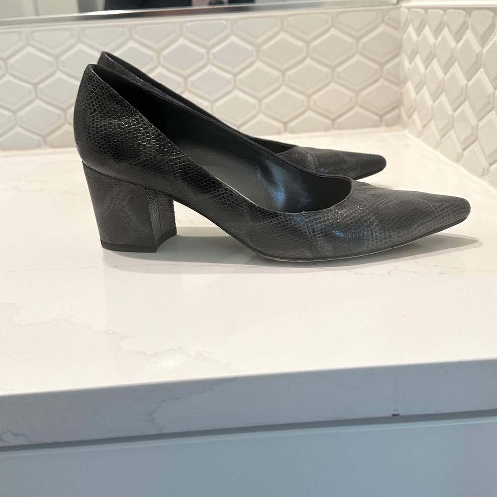 Stuart Weitzman Black Python Print Women's Pumps … - image 2